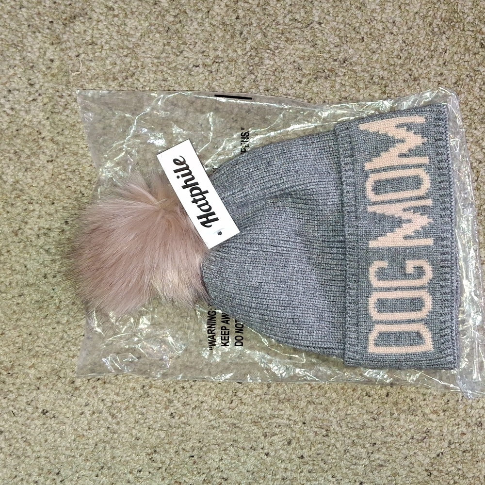 NWT Gray 'Dog Mom' Beanie With Faux Fur Pom Pom